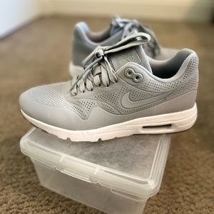 Nike Airmax Wolf Grey